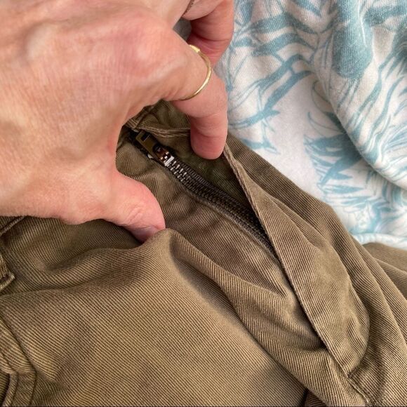 Men’s Vince khaki jeans pants size 34 - Picture 2 of 8